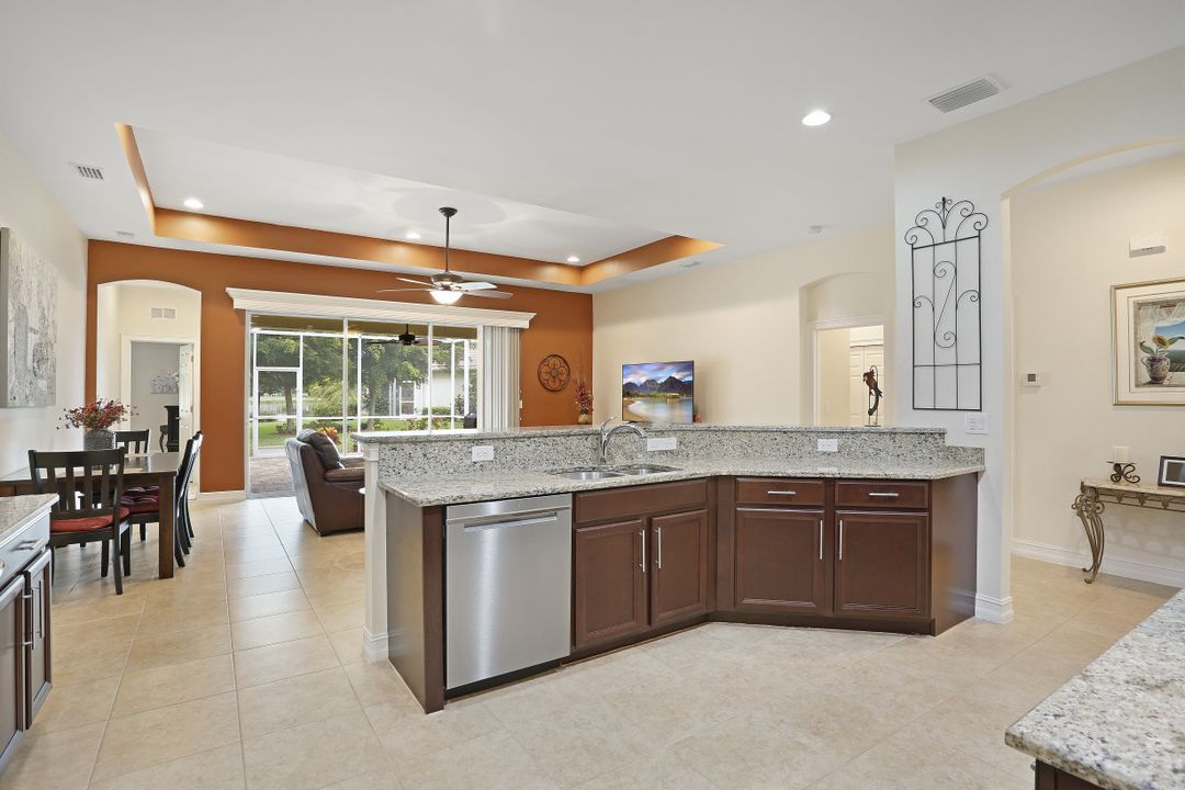 2548 Ashbury Cir, Cape Coral, FL 33991