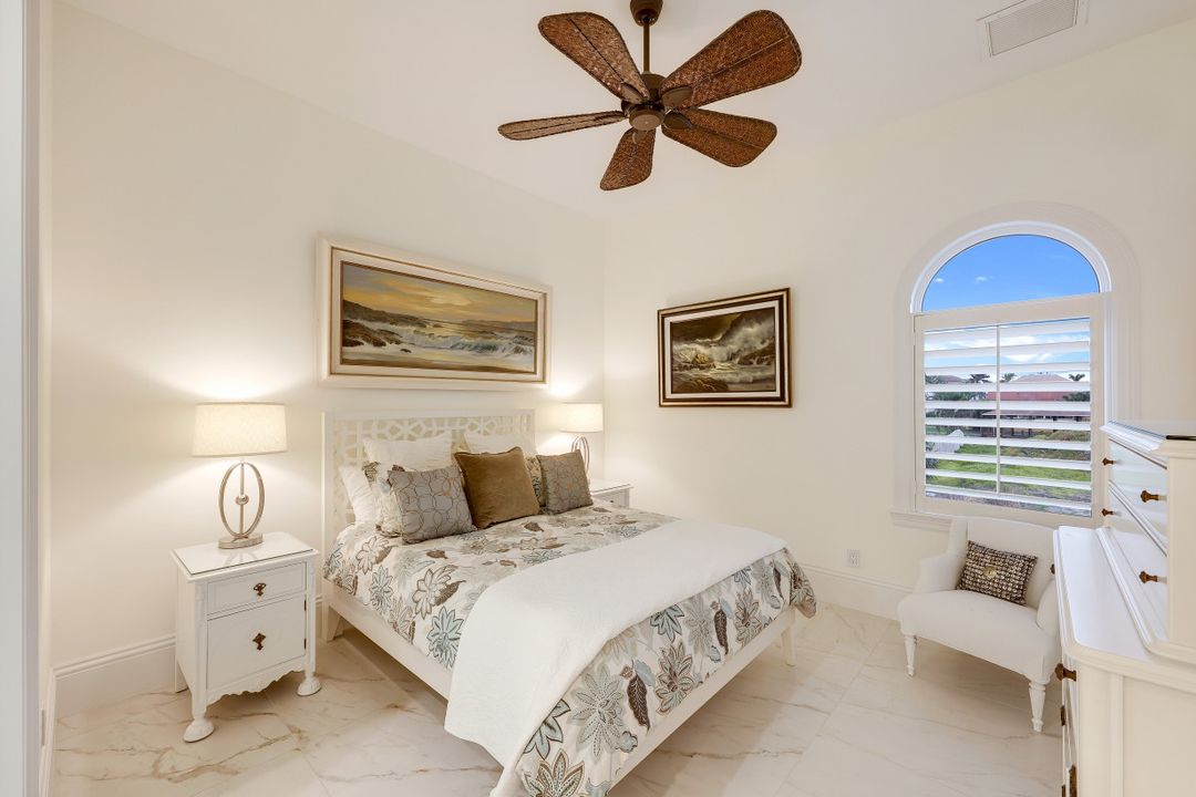 403 Seabee Ave, Naples, FL 34108