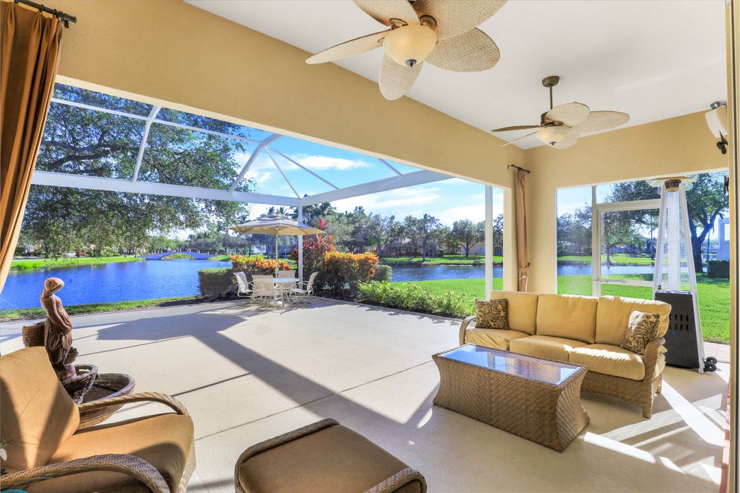 5500 Freeport Ln, Naples, FL 34119