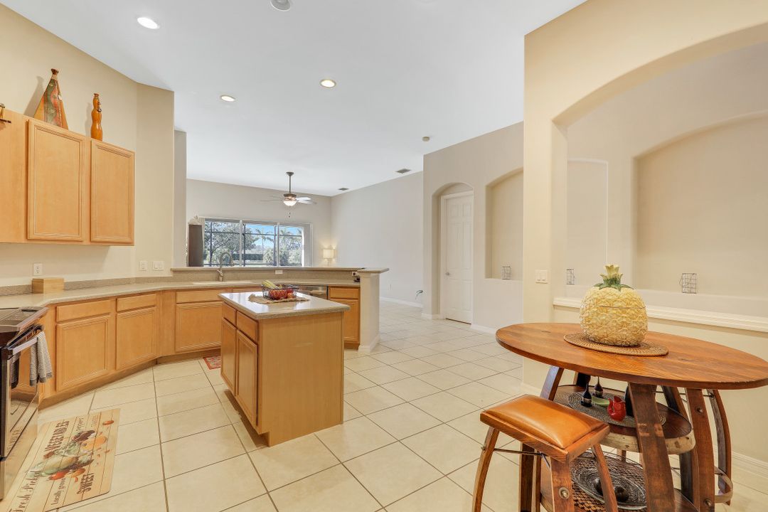 2065 Mandarin Ln, Naples, FL 34120