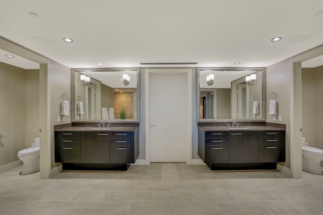 11125 Gulf Shore Dr #606, Naples, FL 34108