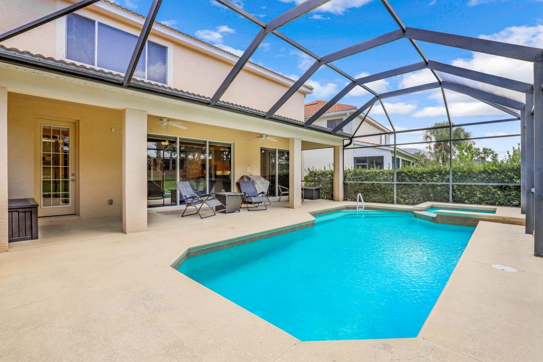 2039 Sagebrush Cir, Naples, FL 34120