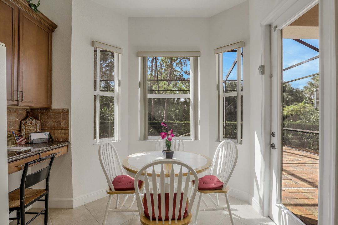 1985 Par Dr, Naples, FL 34120