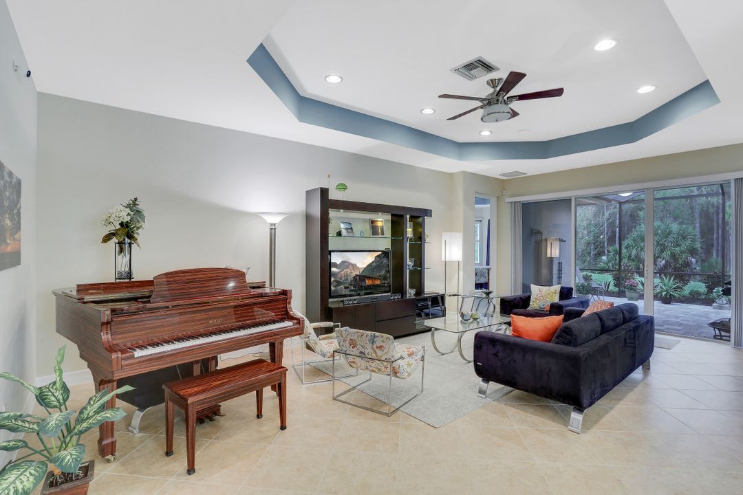 11222 Yellow Poplar Dr, Fort Myers, FL 33913