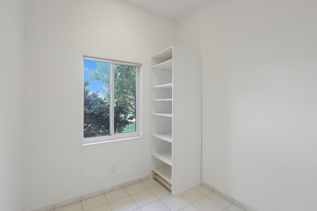 5364 Darby Ct, Cape Coral, FL 33904