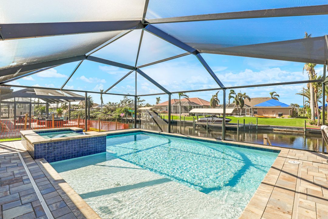 3834 SW 19th Pl, Cape Coral, FL 33914