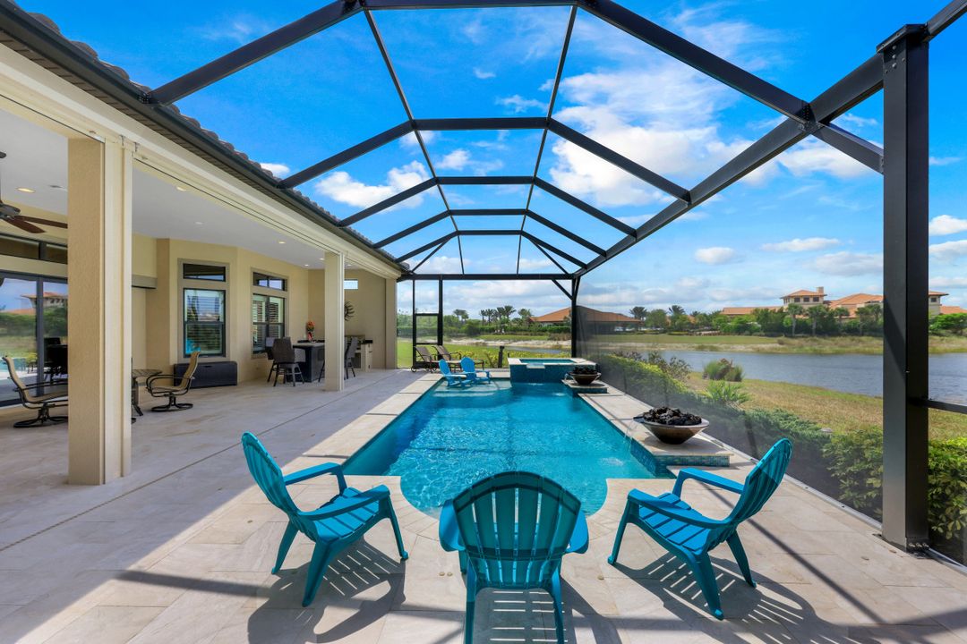 9004 Sorreno Ct, Naples, FL 34119