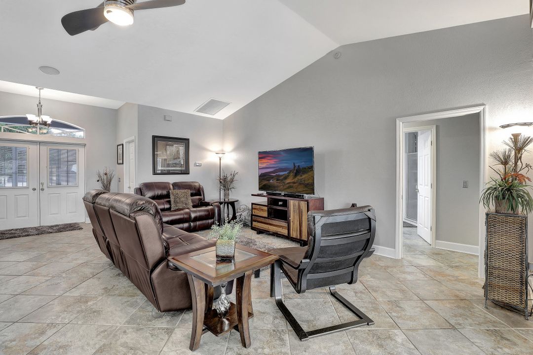 2130 SW 51st St, Cape Coral, FL 33914