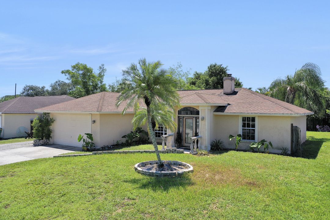 4416 27th Ct SW, Naples, FL 34116