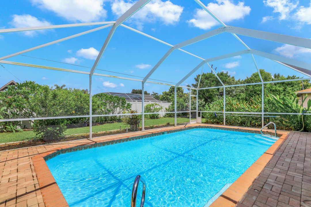 1007 Archer Pkwy E, Cape Coral, FL 33904