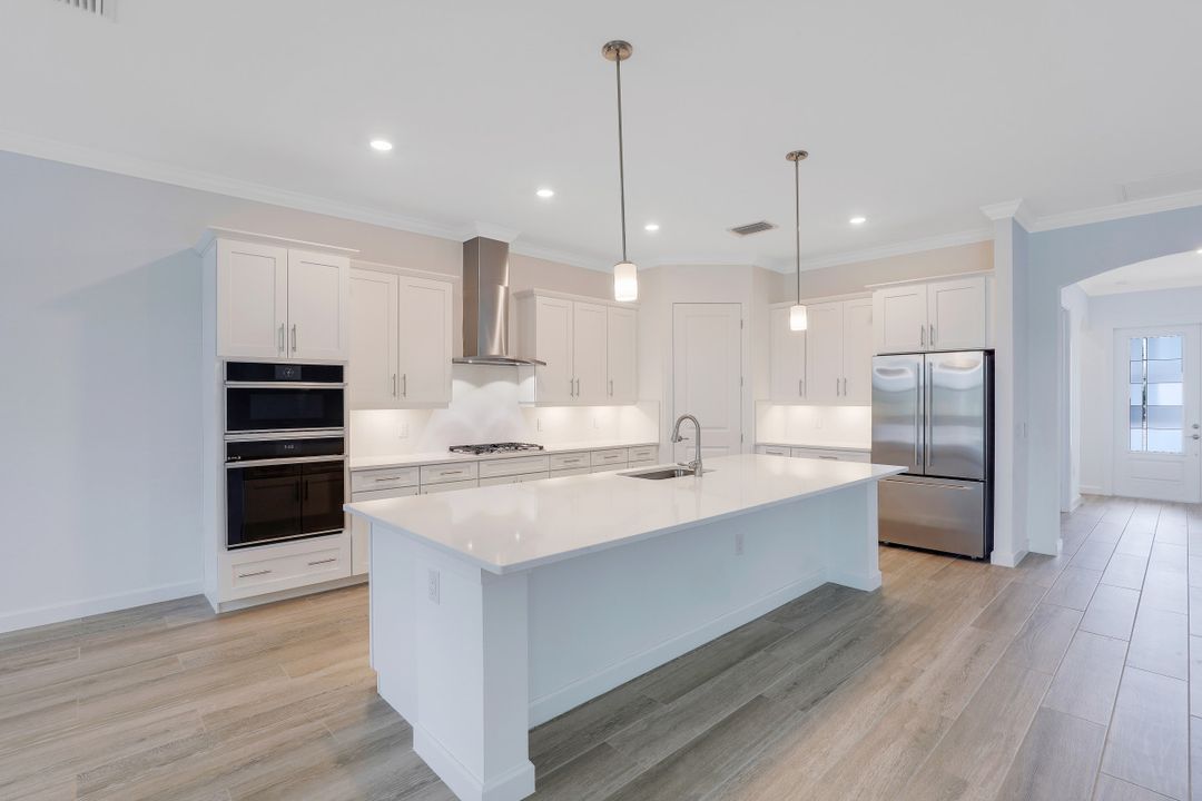 3139 Heather Glen Ct, Naples, FL 34114