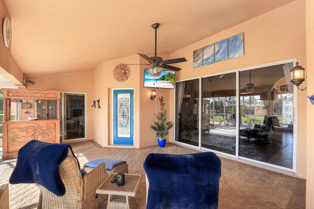 14921 Laguna Dr, Fort Myers, FL 33908