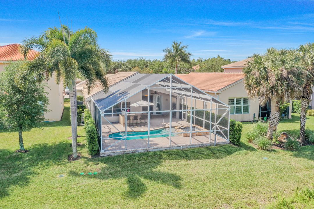 1622 Triangle Palm Terrace, Naples, FL 34119