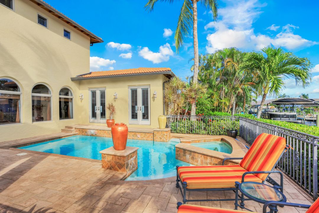 4907 Pelican Blvd, Cape Coral, FL 33914