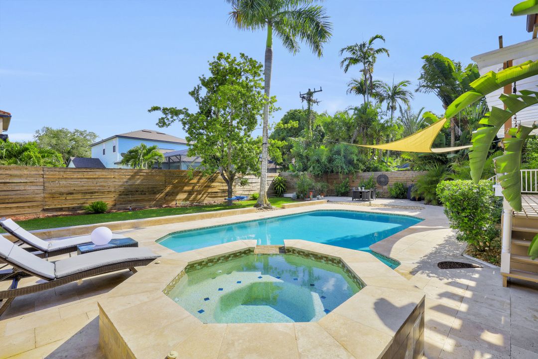 1320 Alcazar Ave, Fort Myers, FL 33901