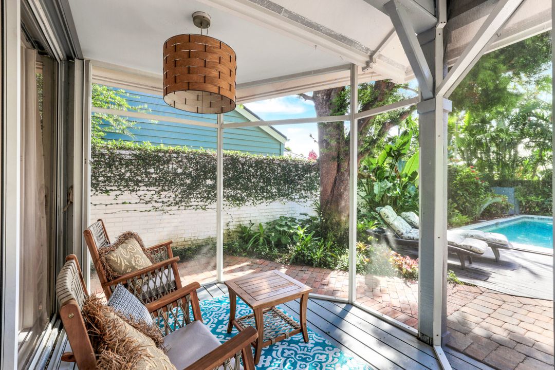 651 Bridge Way Ln, Naples, FL 34108