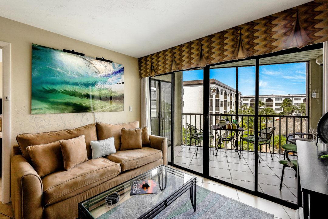 1007 Anglers Cove #J-404, Marco Island, FL 34145