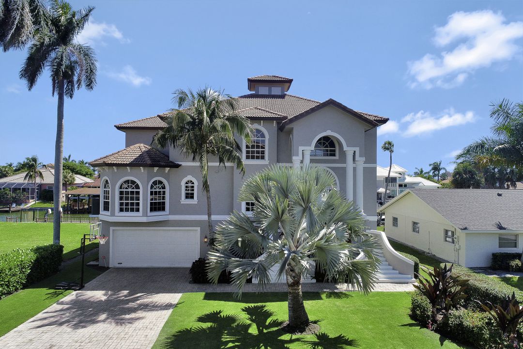 390 Seabee Ave, Naples, FL 34108