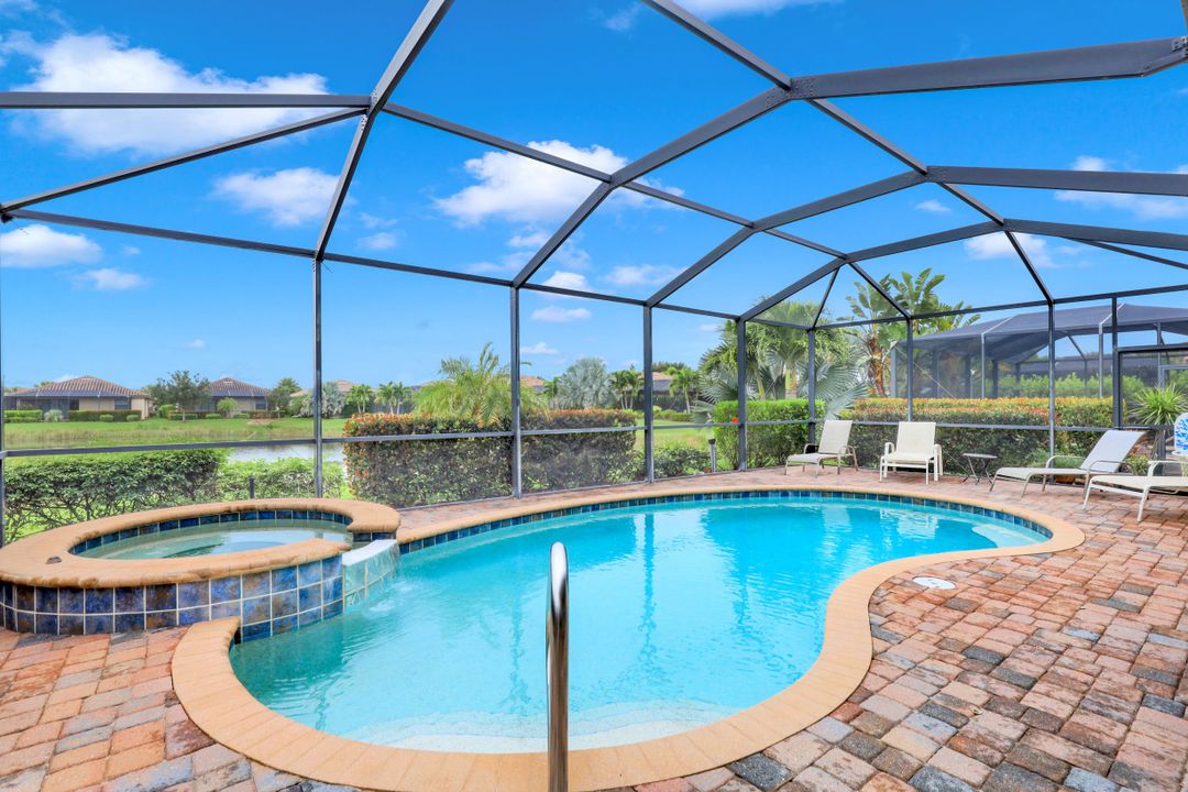 3618 Treasure Cove Cir, Naples, FL 34114