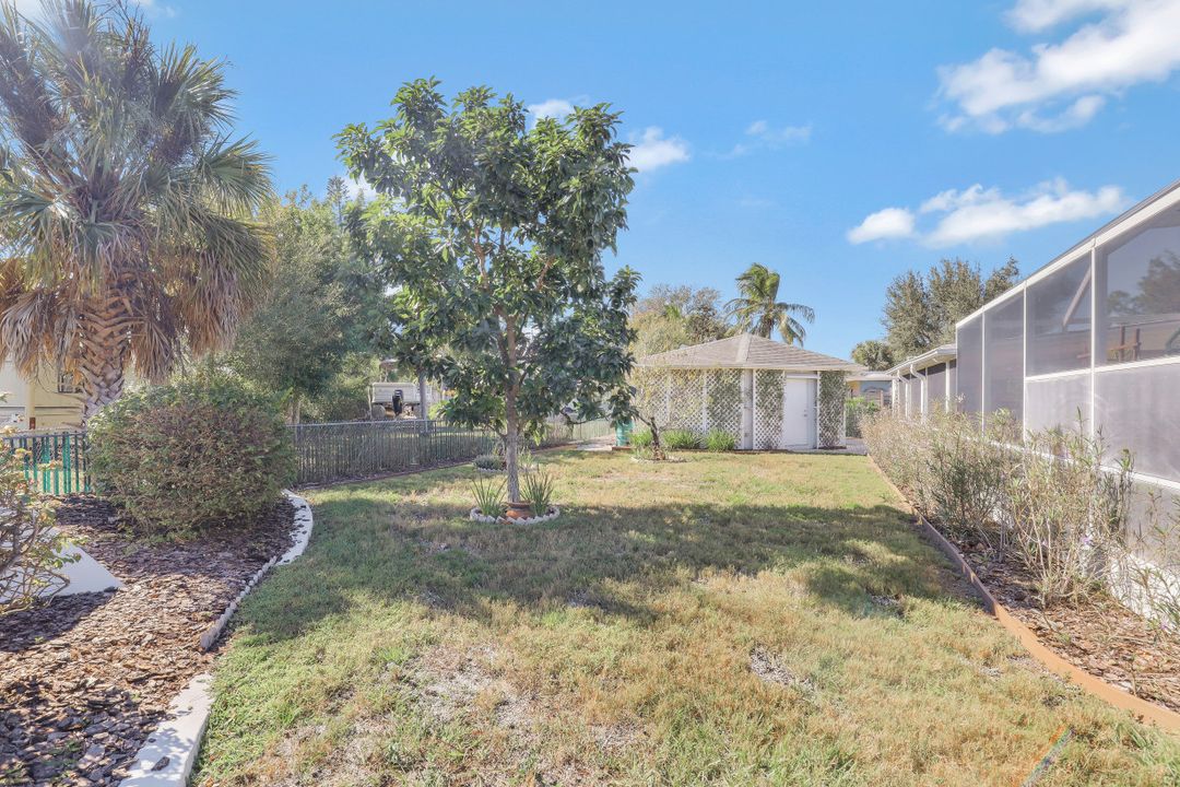 3096 Buena Vista Ln, Naples, FL 34105