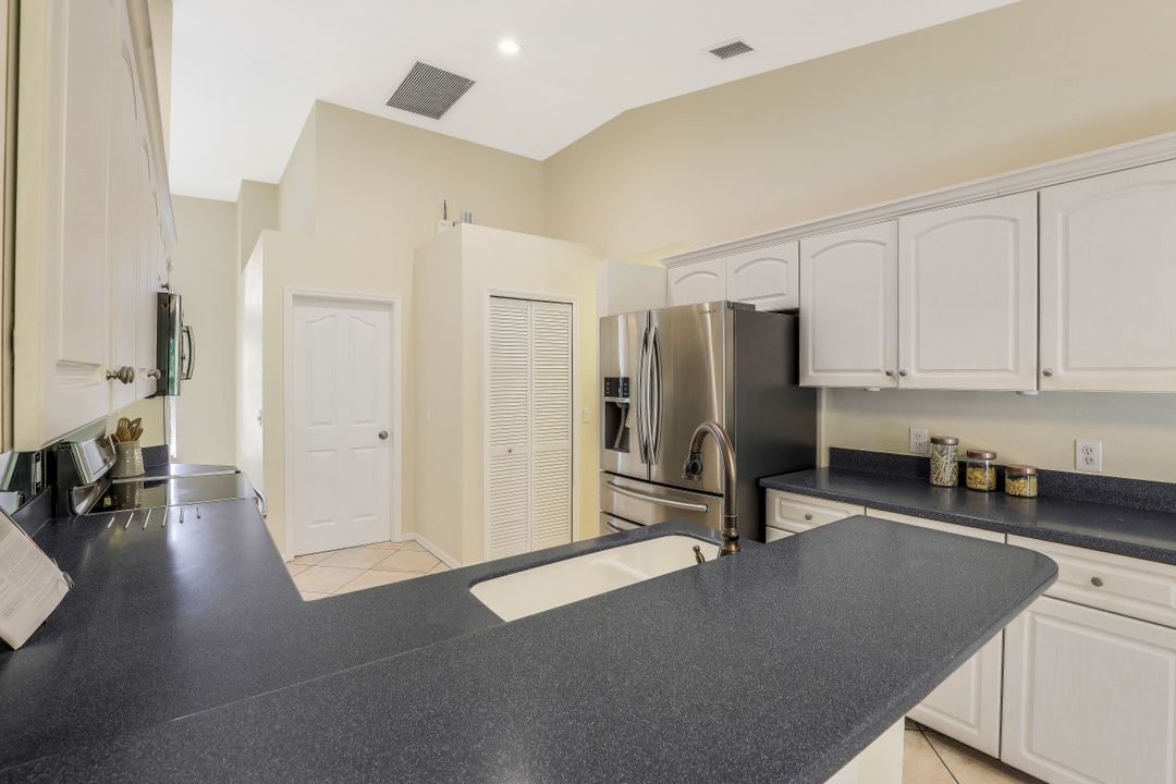 7903 Eagles Flight Ln, Fort Myers, FL 33912