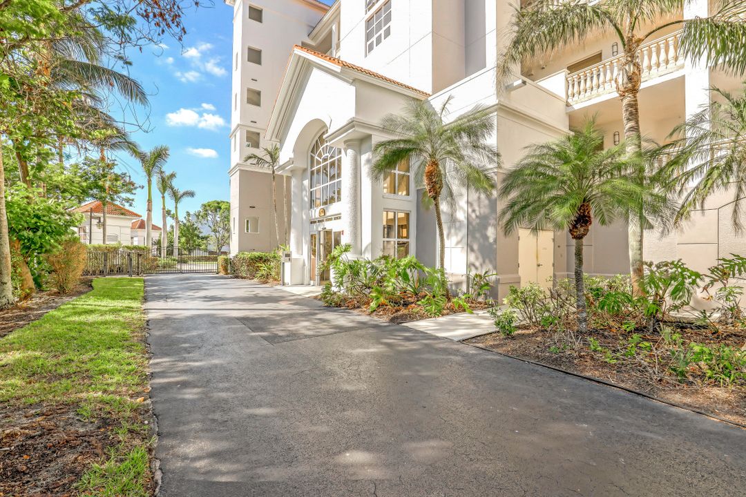 470 Launch Circle #603, Naples, FL 34108