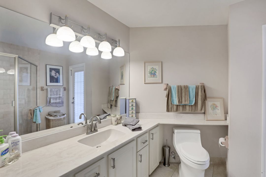 2259 Queens Way, Naples, FL 34112