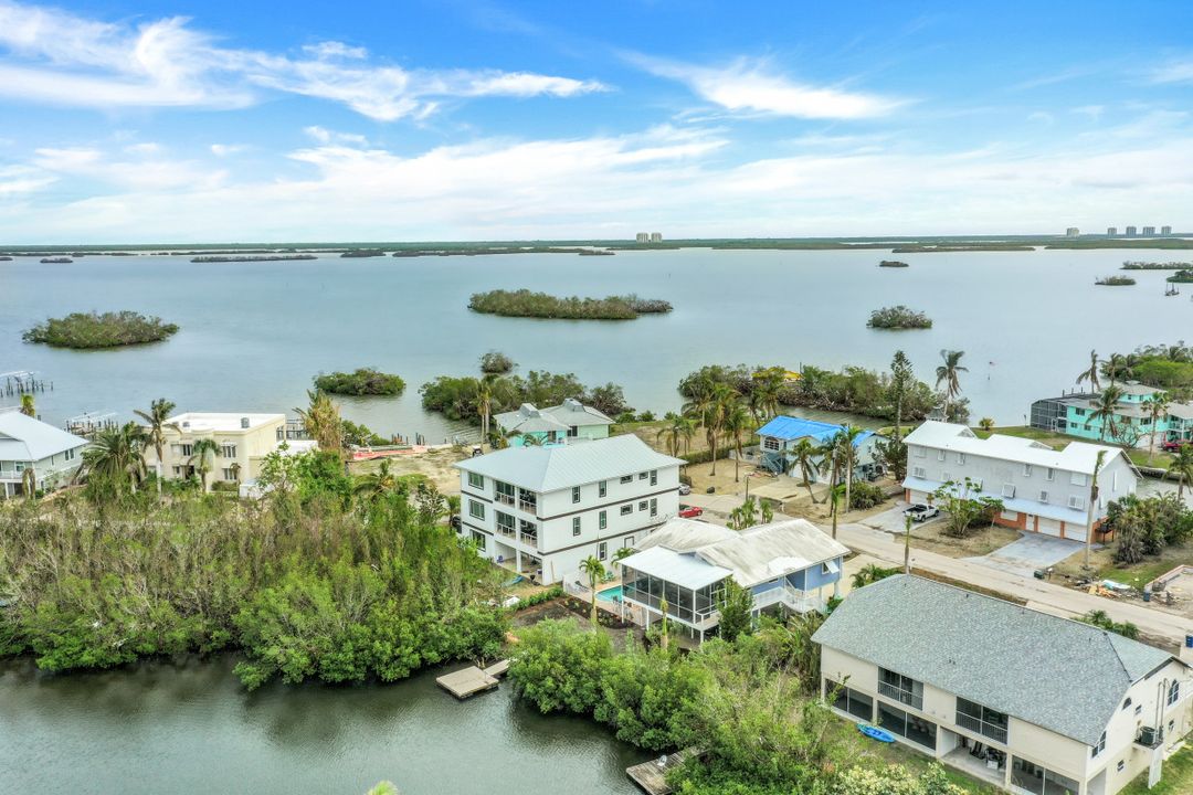 21560 Widgeon Terrace, Fort Myers Beach, FL 33931