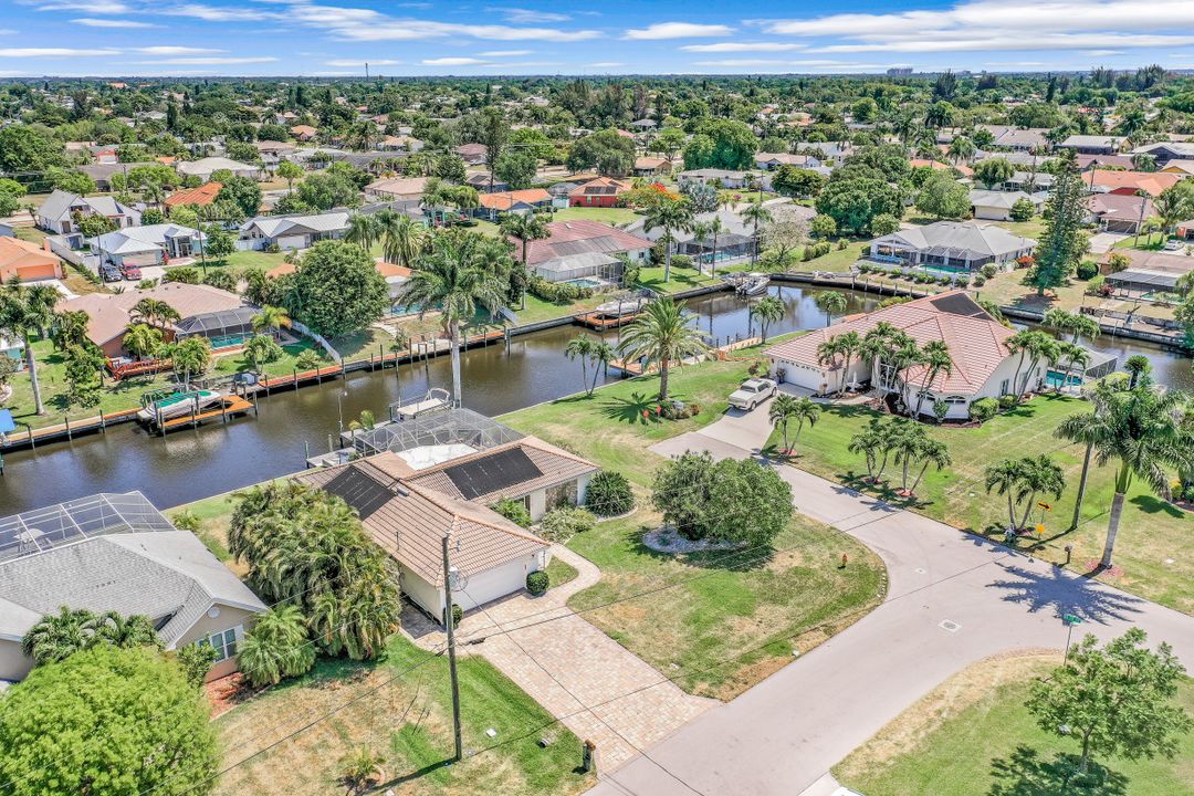 1927 SE 10th St, Cape Coral, FL 33990