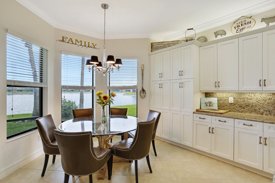 3883 Gibralter Dr, Naples, FL 34119