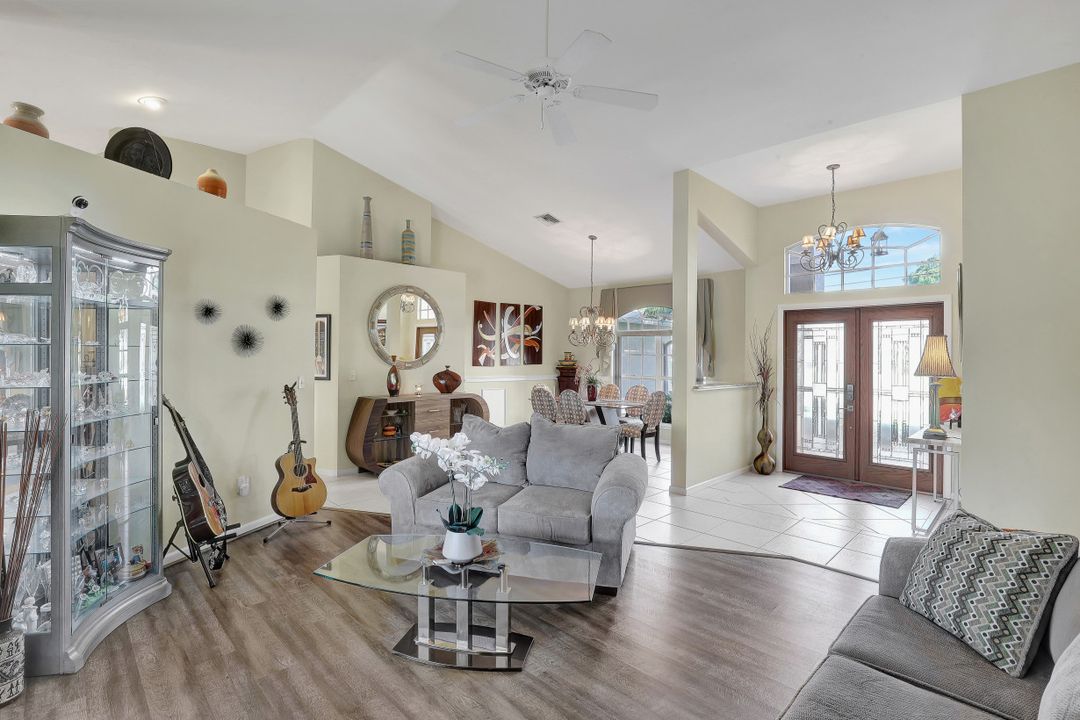 1922 Cape Coral Pkwy W, Cape Coral, FL 33914