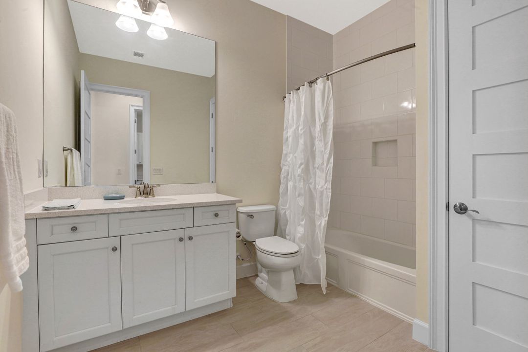 5778 Highbourne Dr, Naples, FL 34113