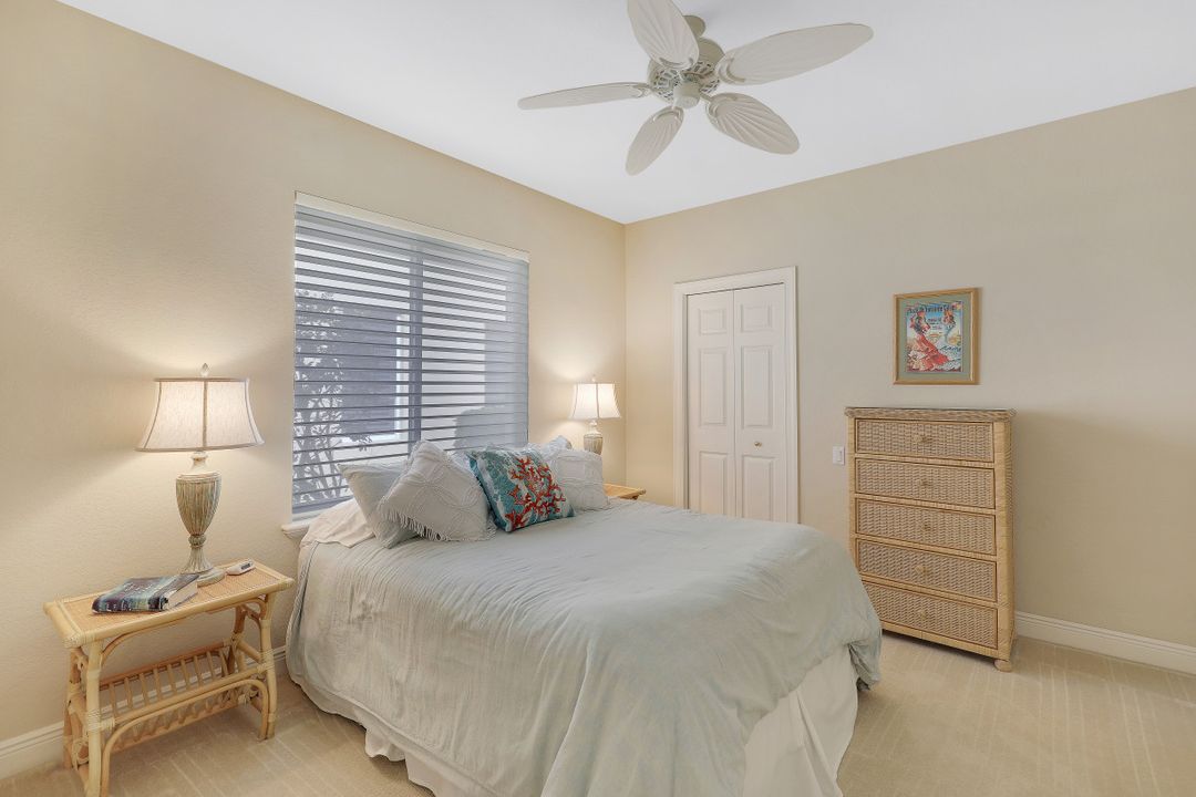 237 Charleston Ct, Naples, FL 34110