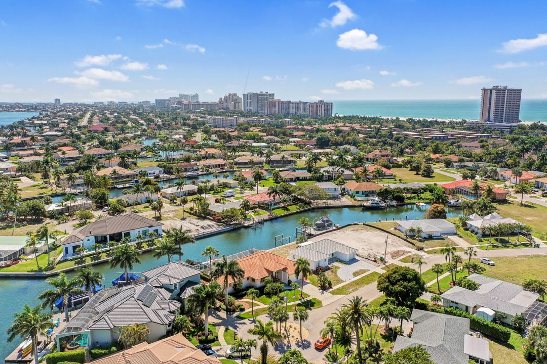 835 Saturn Ct, Marco Island, FL 34145