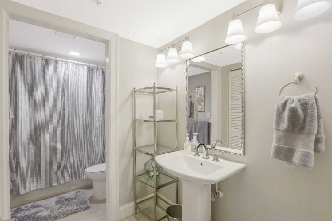 990 Cape Marco Dr #304, Marco Island, FL 34145