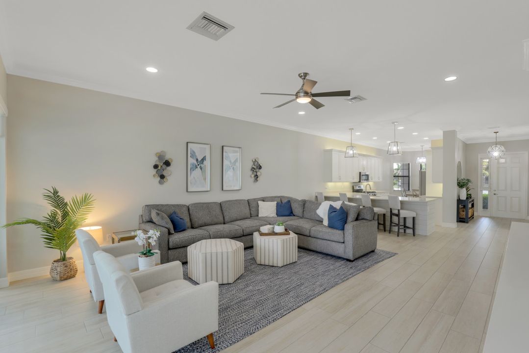 4167 Crescent Ct, Naples, FL 34119