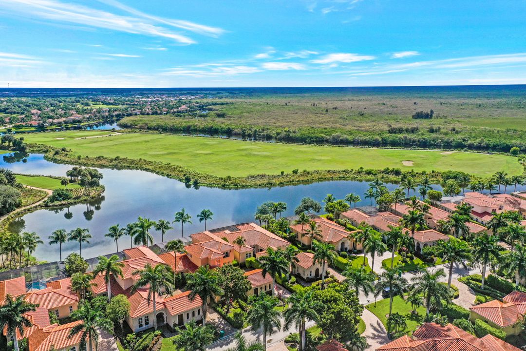8516 Bellagio Dr, Naples, FL 34114