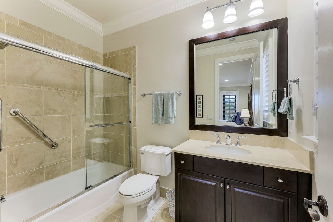 2351 Traditions Ct, Naples, FL 34105