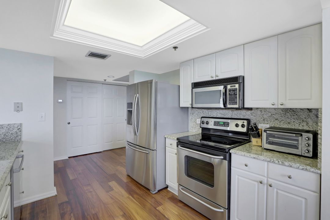 6585 Nicholas Blvd #1405, Naples, FL 34108