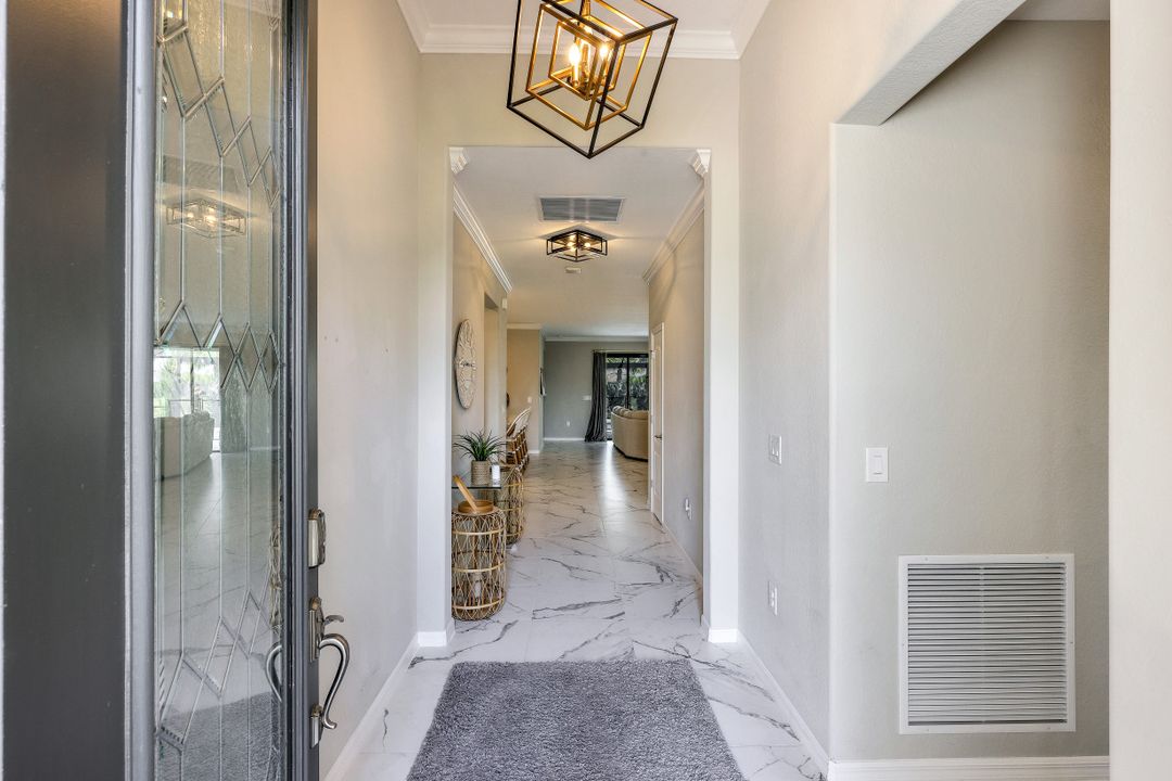 19835 Beechcrest Pl, Estero, FL 33928