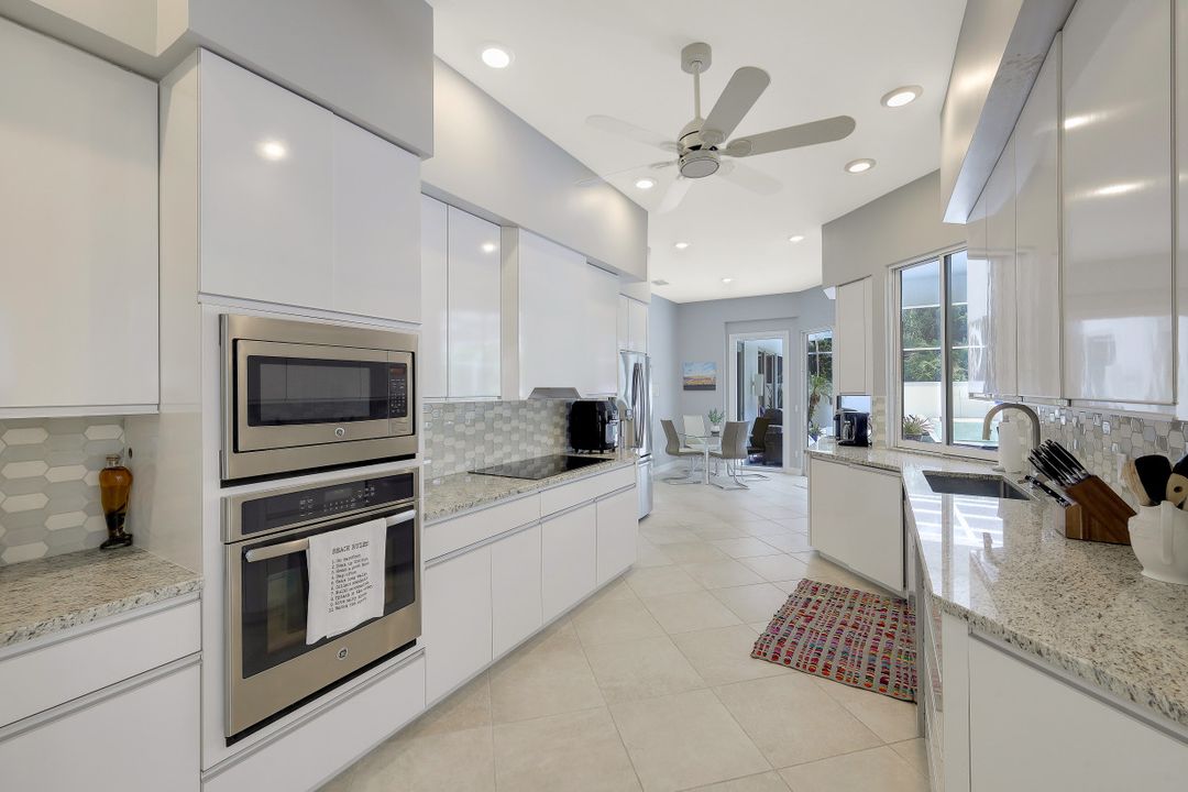 621 S Barfield Dr, Marco Island, FL 34145