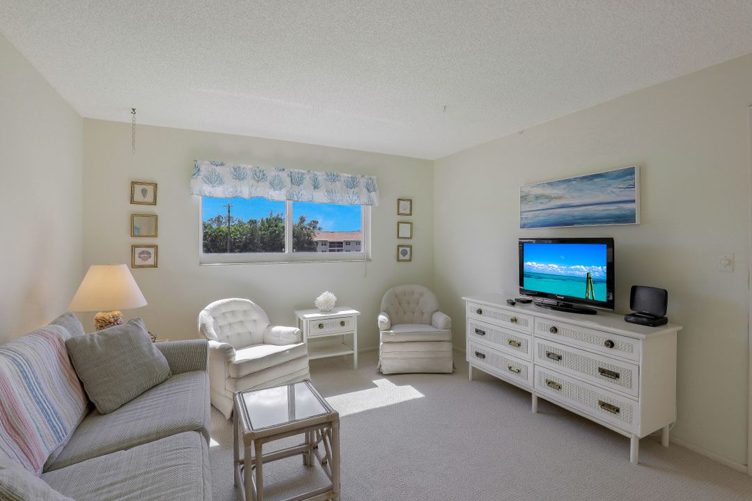 200 Forest Lakes Blvd #203, Naples, FL 34105