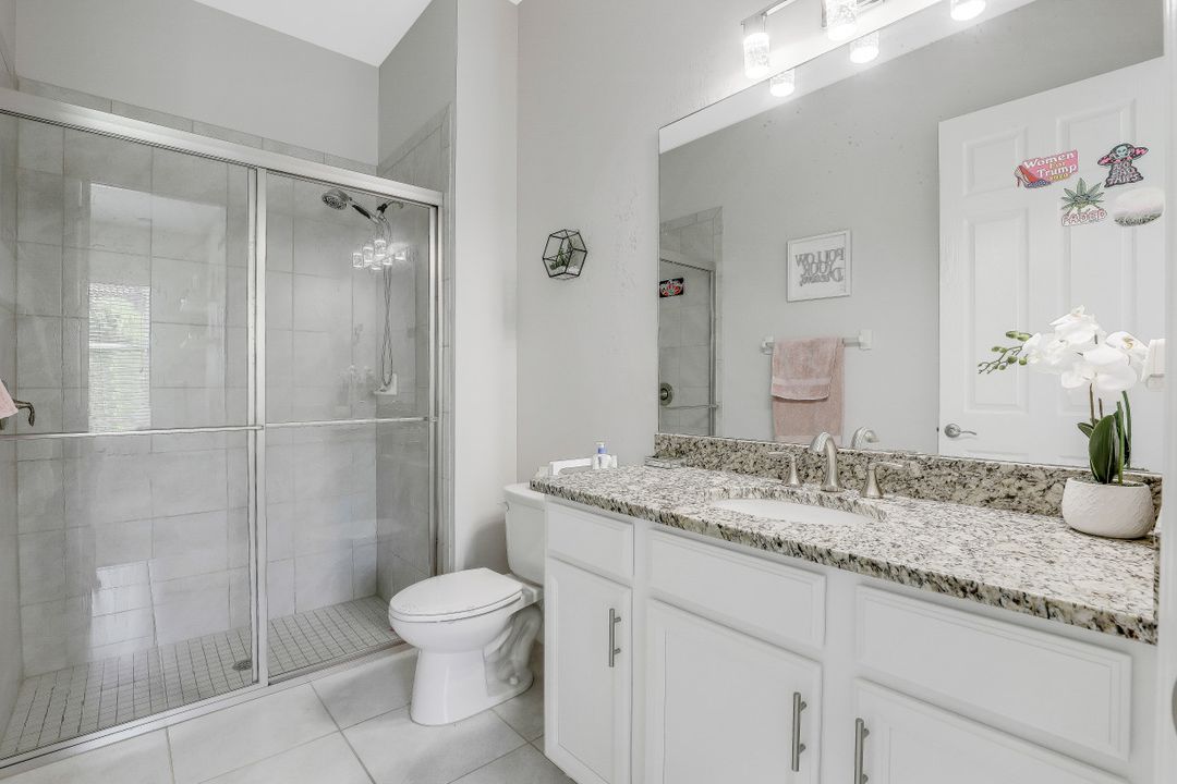 3001 Sunset Pointe Cir, Cape Coral, FL 33914