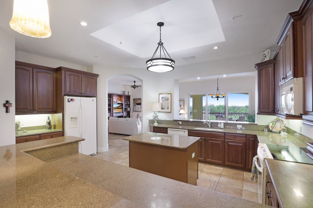 1502 Borghese Ln #201, Naples, FL 34114