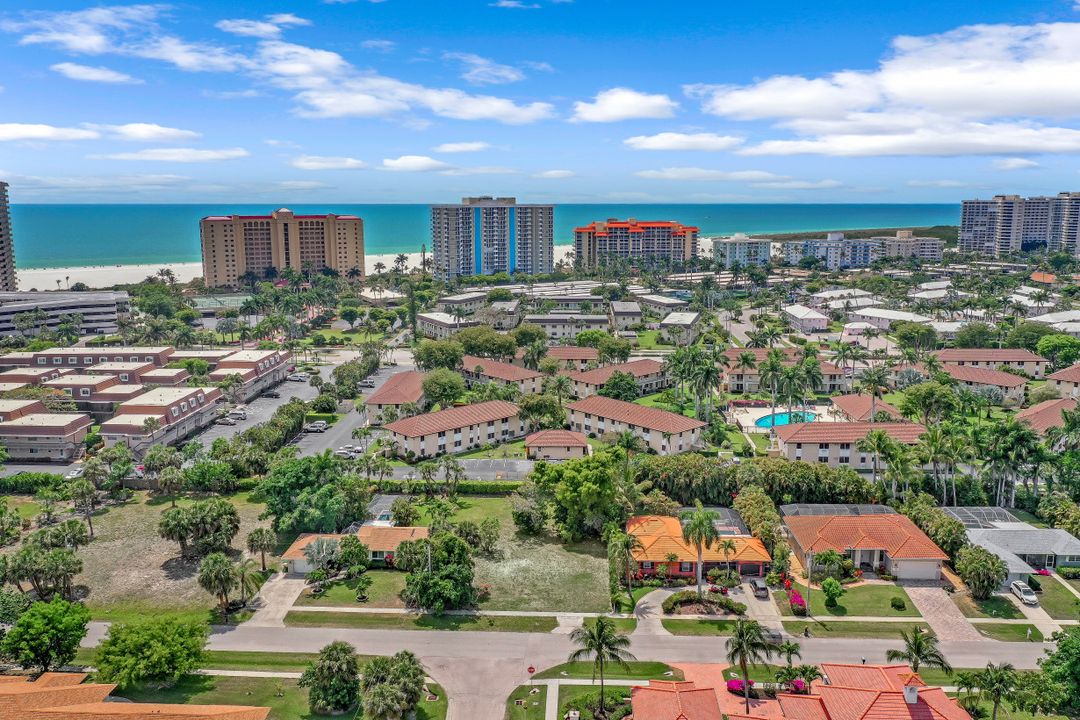 138 Greenbrier St, Marco Island, FL 34145