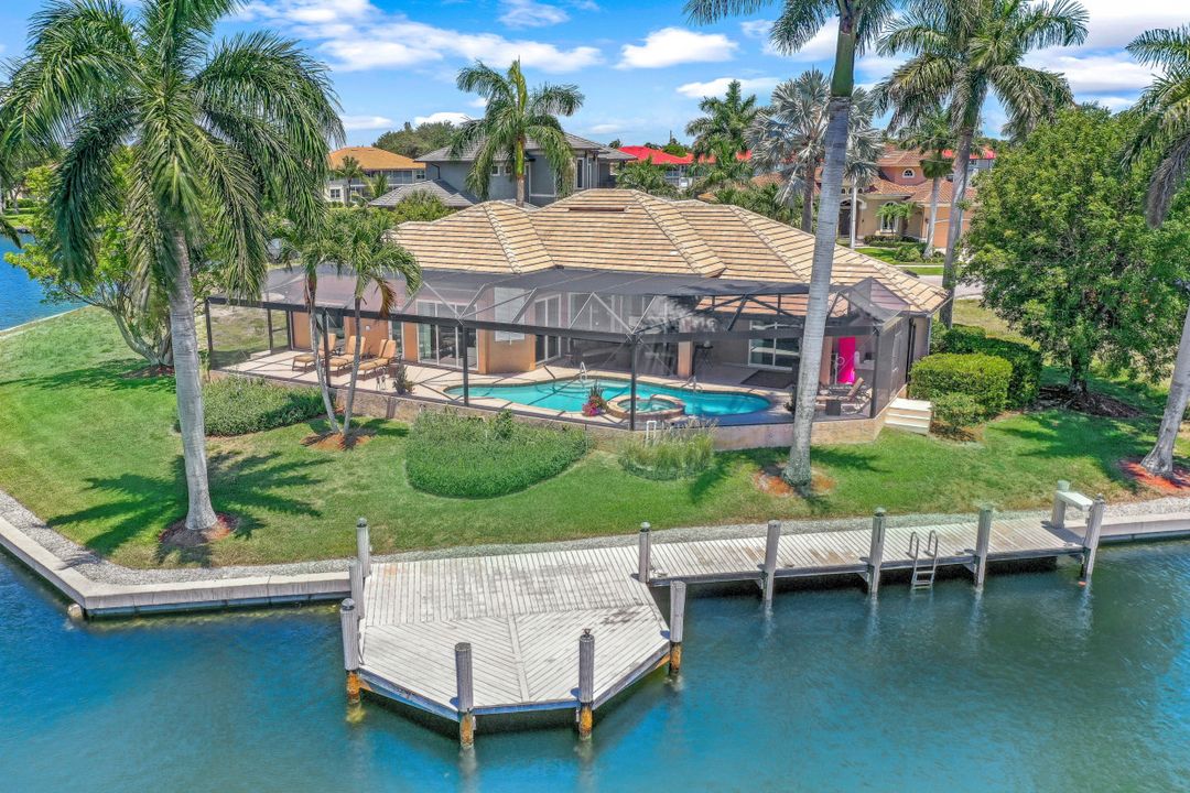 160 S Seas Ct, Marco Island, FL 34145