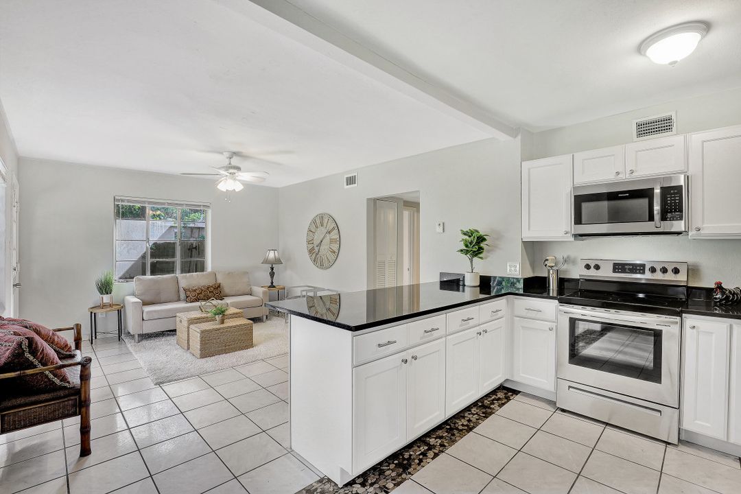 1858 Hanson St, Fort Myers, FL 33901