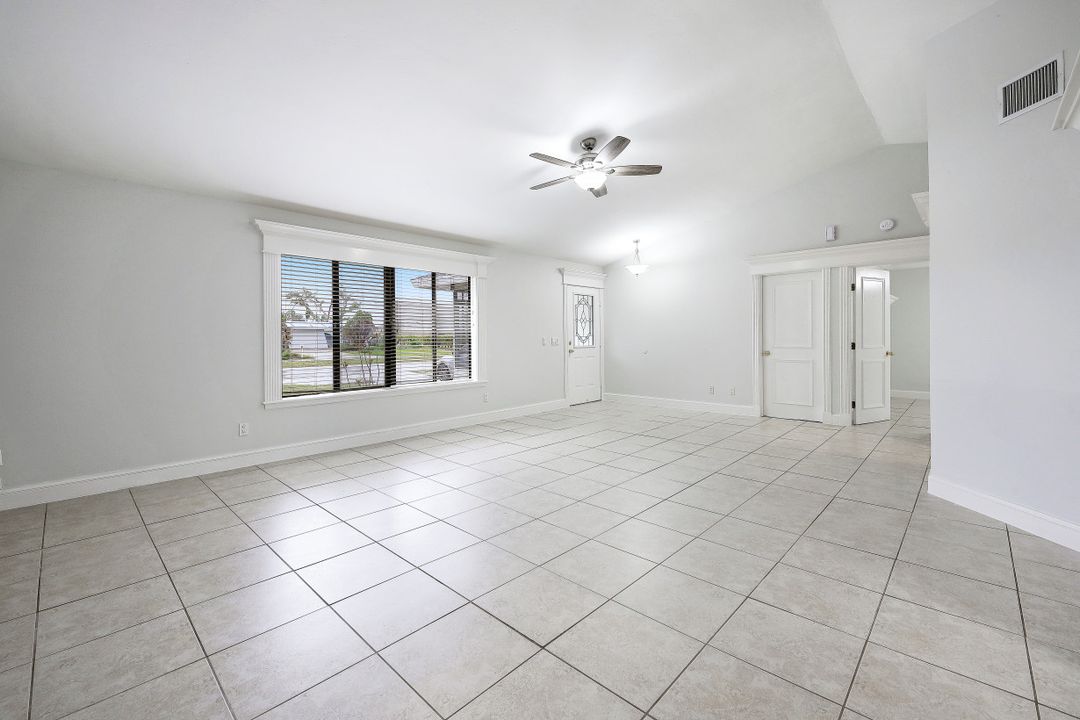 412 Gleason Pkwy, Cape Coral, FL 33914