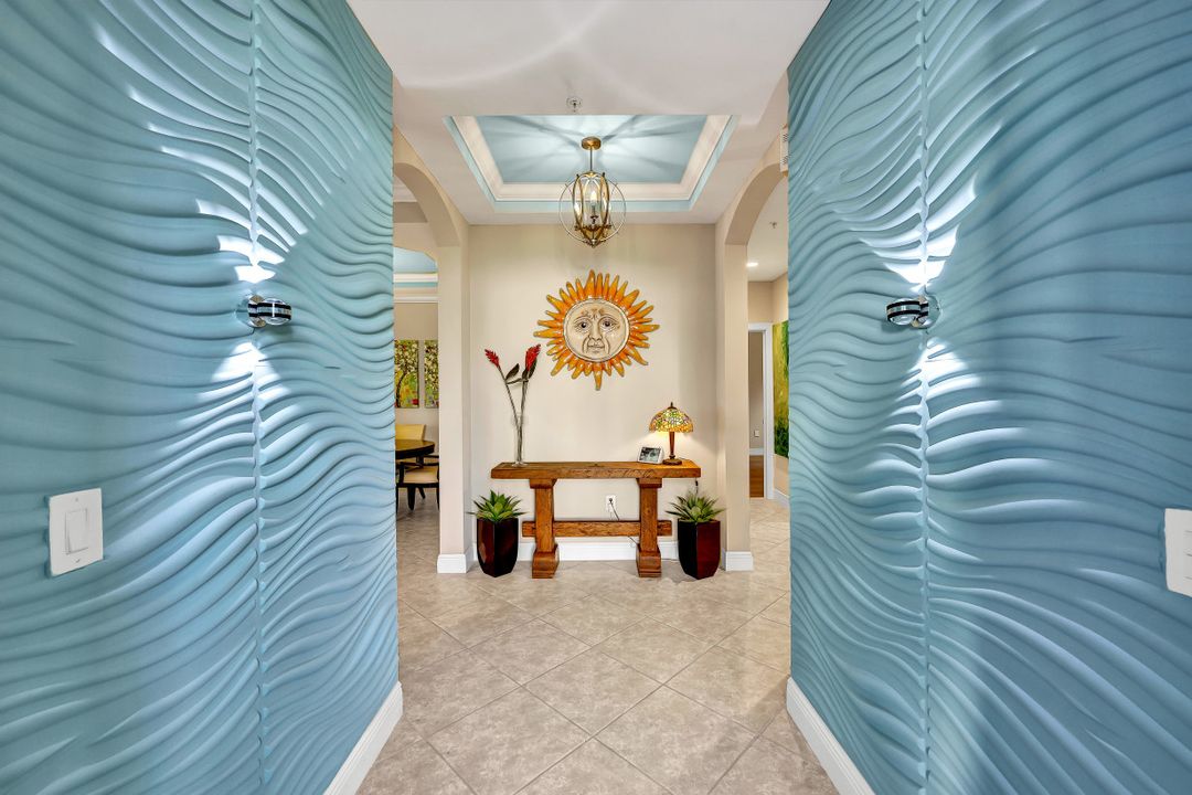 2137 Frangipani Cir #101, Naples, FL 34120