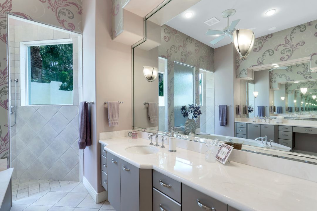 22270 Banyan Hideaway Dr, Bonita Springs, FL 34135